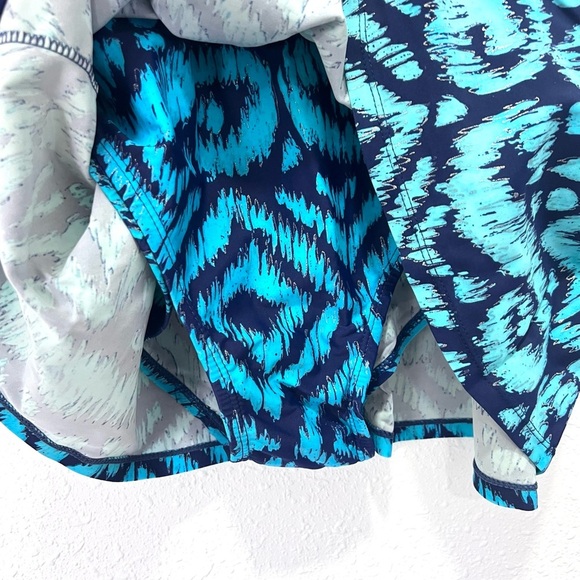 Islander Blue Fitted Tank Top with V-Neckline - Picture 5 of 9